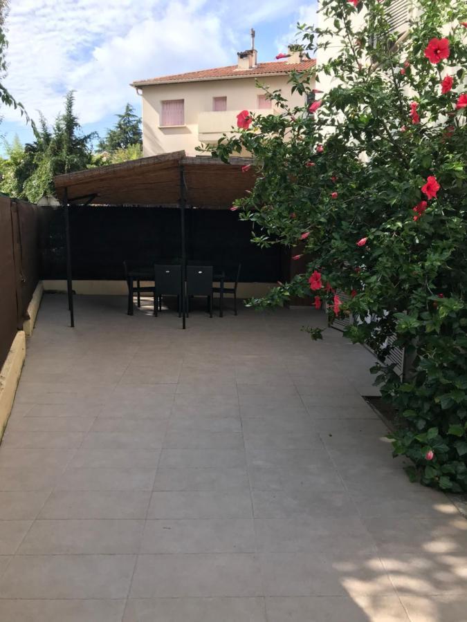 شقة Sleep In Antibes City Center المظهر الخارجي الصورة
