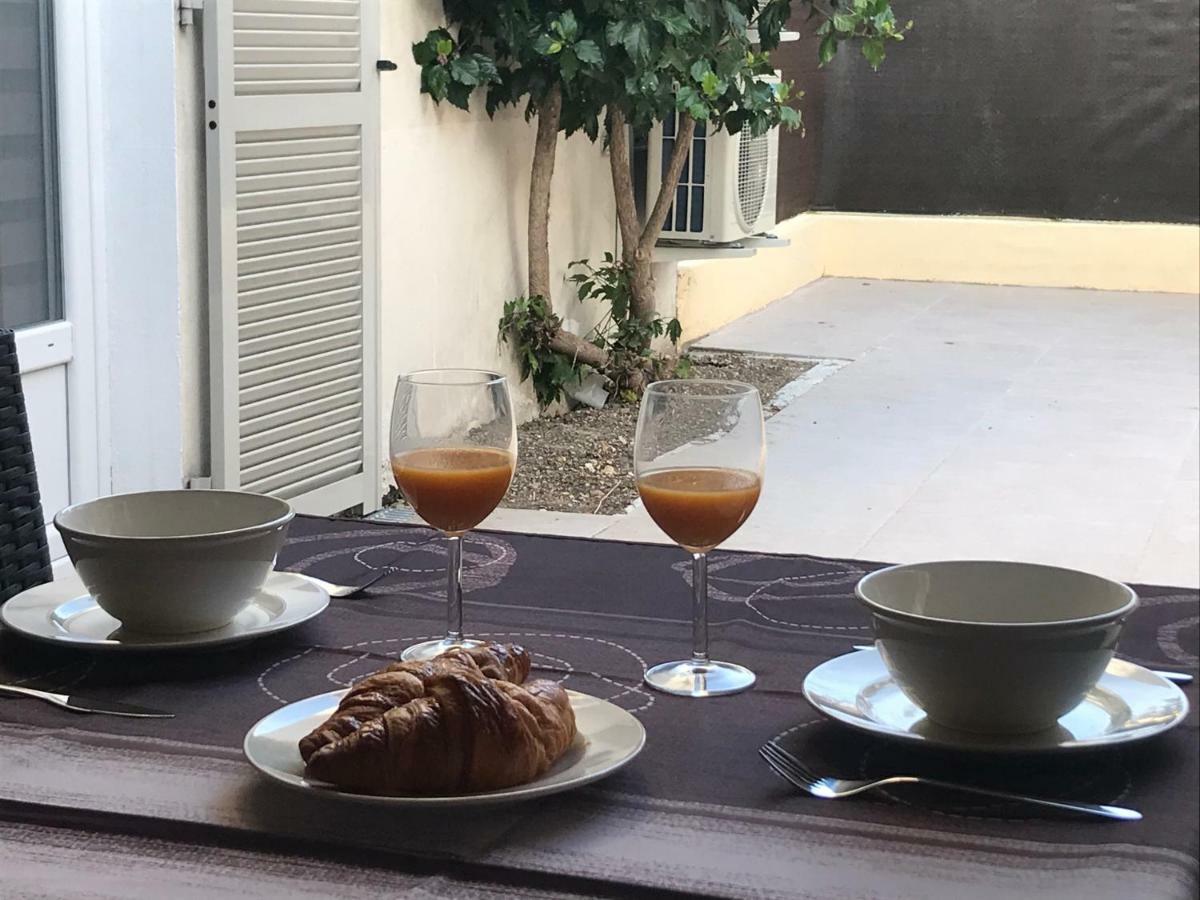 شقة Sleep In Antibes City Center المظهر الخارجي الصورة