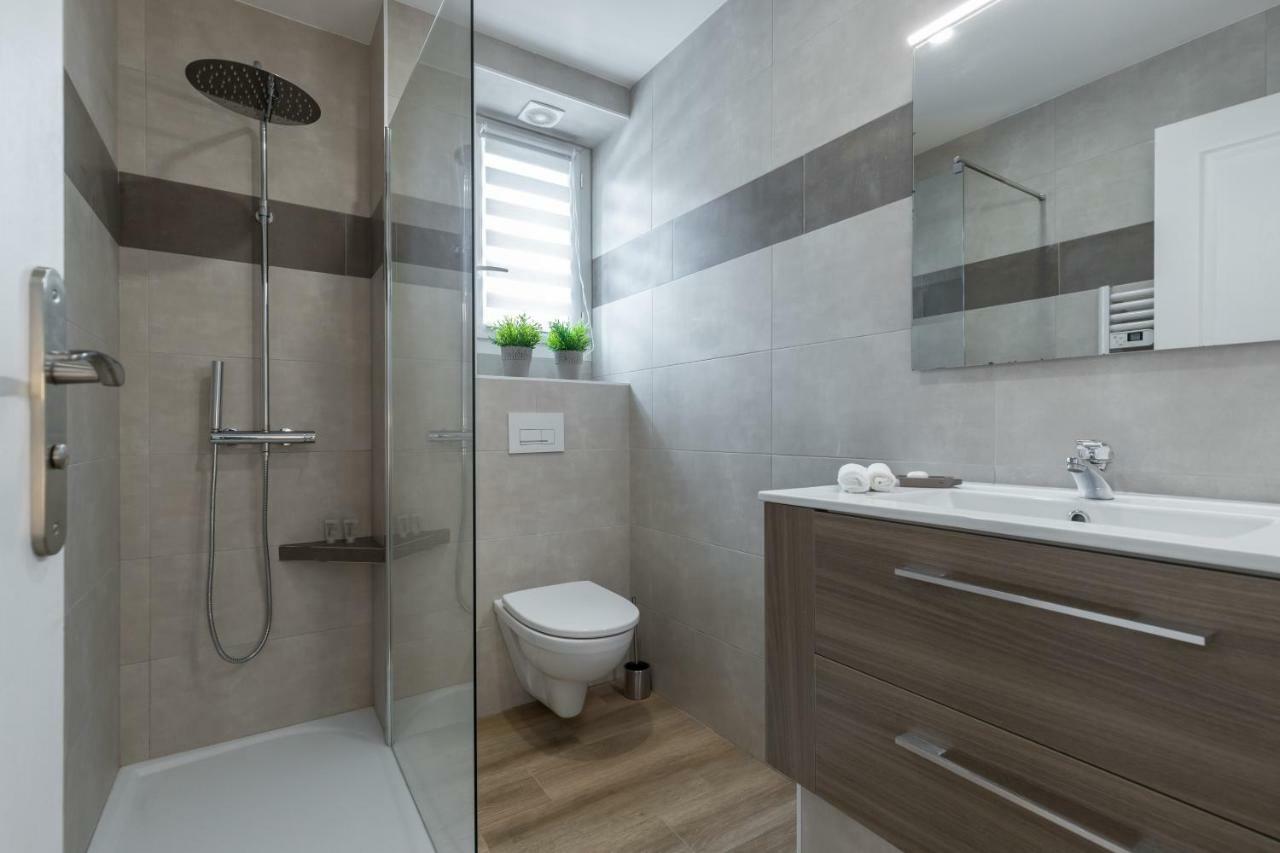 شقة Sleep In Antibes City Center المظهر الخارجي الصورة