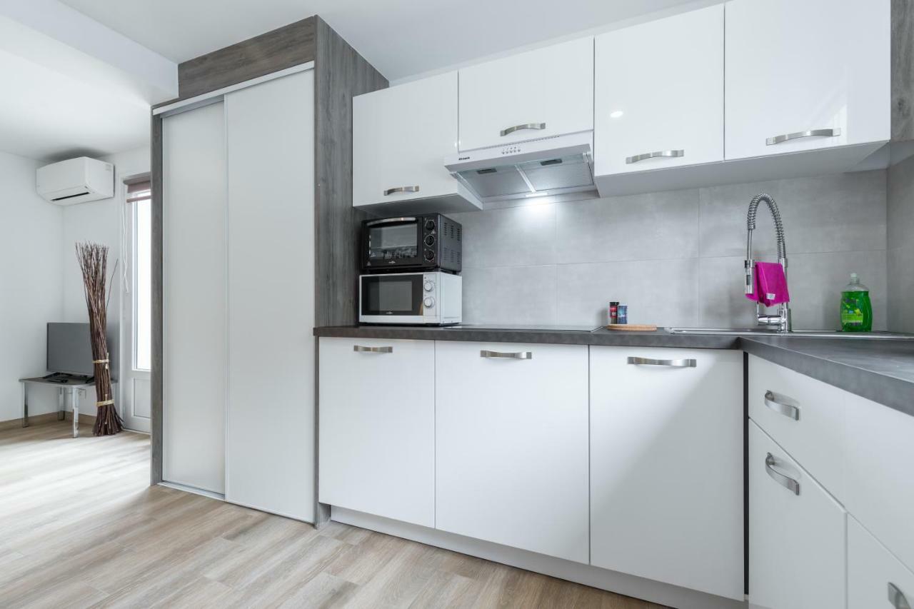 شقة Sleep In Antibes City Center المظهر الخارجي الصورة